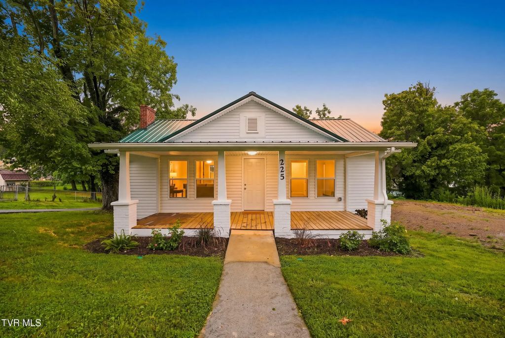225 Glen Avenue, Kingsport
