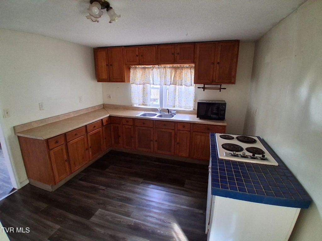 171 Hob Knob Drive, Gate City