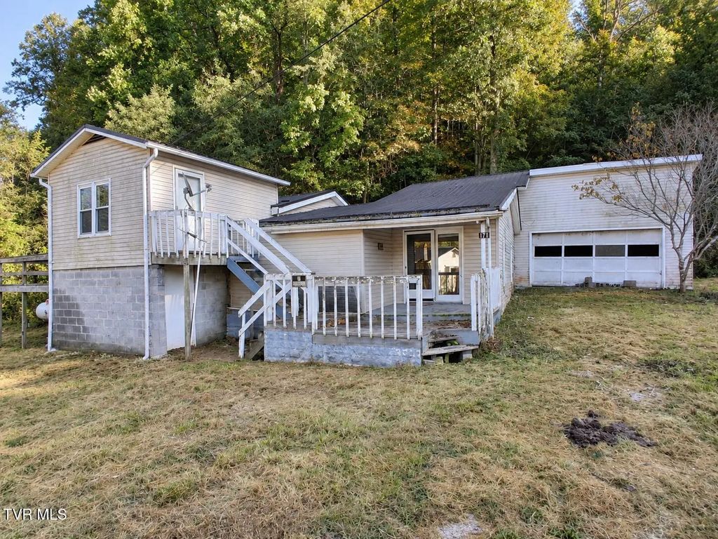 171 Hob Knob Drive, Gate City