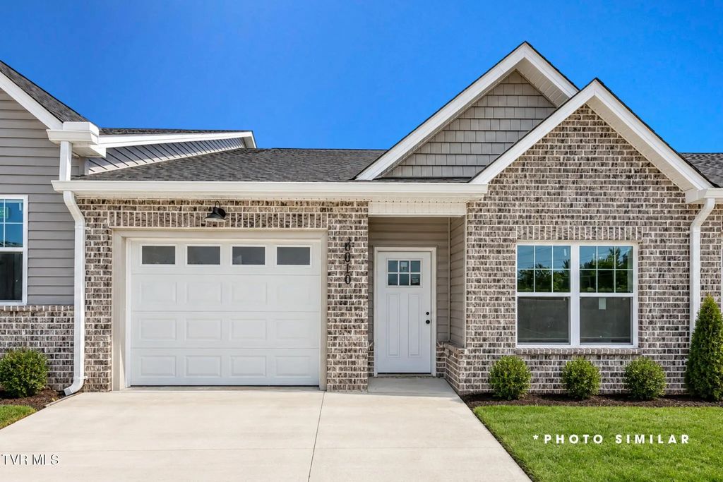 6010 Ashlynn Oaks Private Drive, Blountville