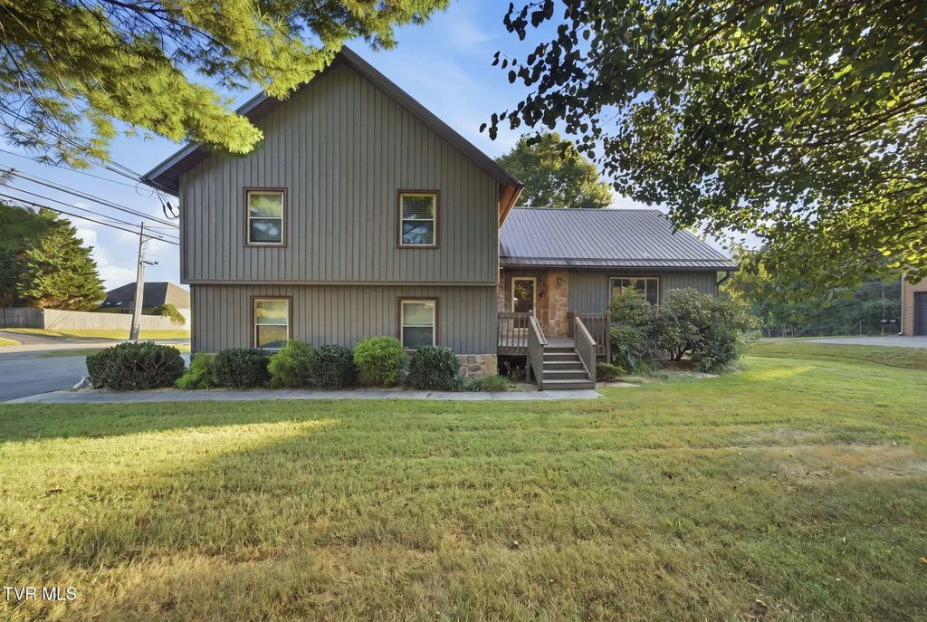 3301 Pine Timbers Drive, Johnson City