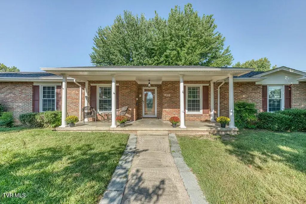 1805 Broadmoor Road, Johnson City