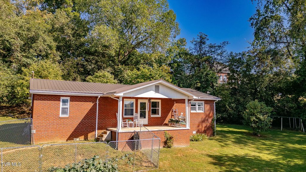2434 Nancy Street, Elizabethton