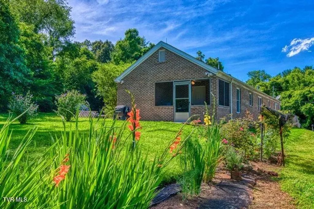 2613 Gilmer Street, Johnson City