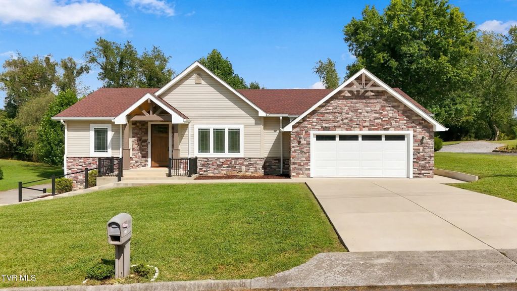 121 Carriage Lane, Blountville