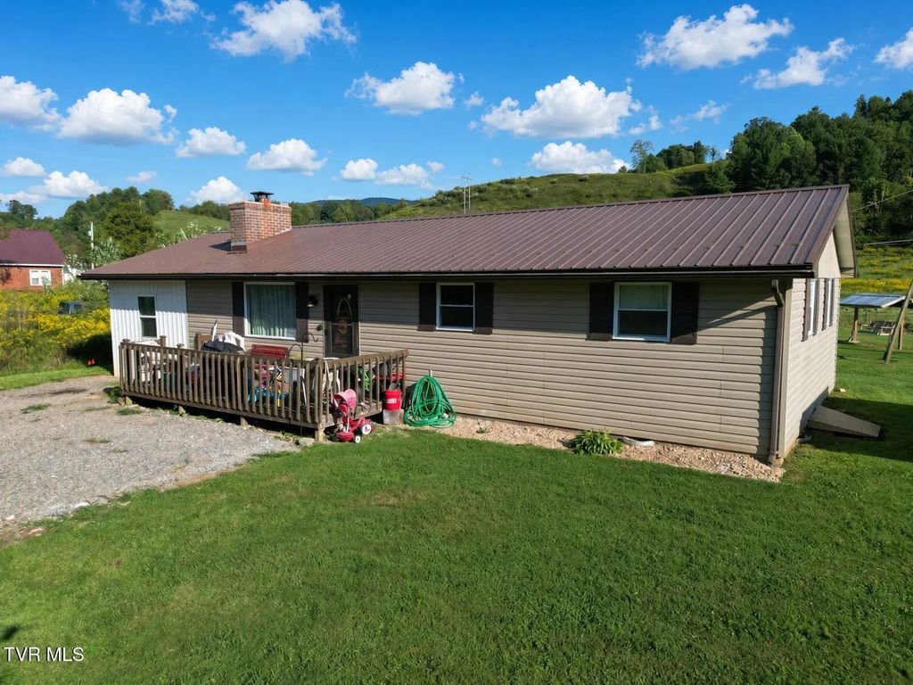 230 Reece Hill Road, Mountain City