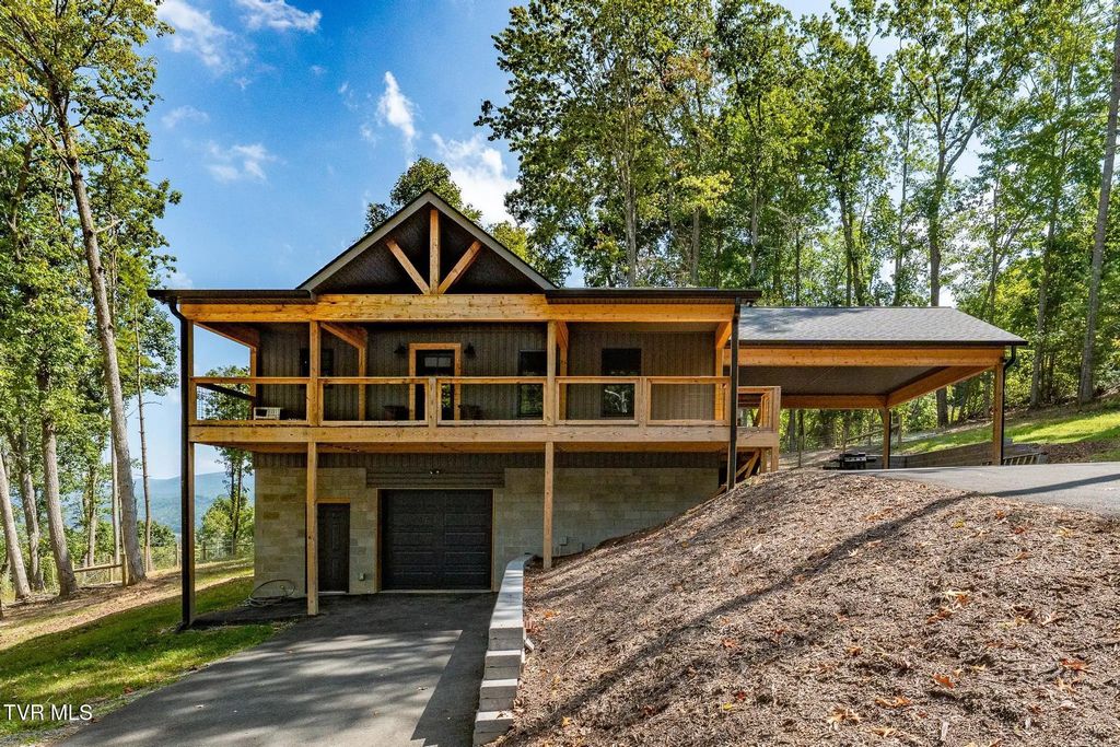 201 Poplar Street, Mountain City