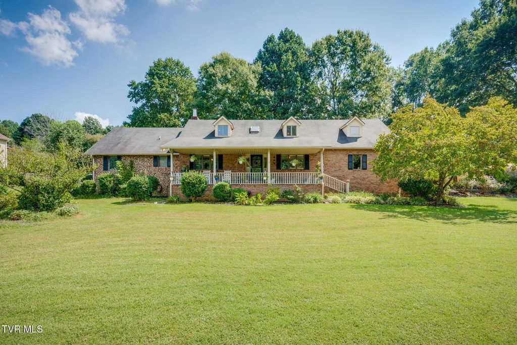 206 Spring Valley Road, Unicoi