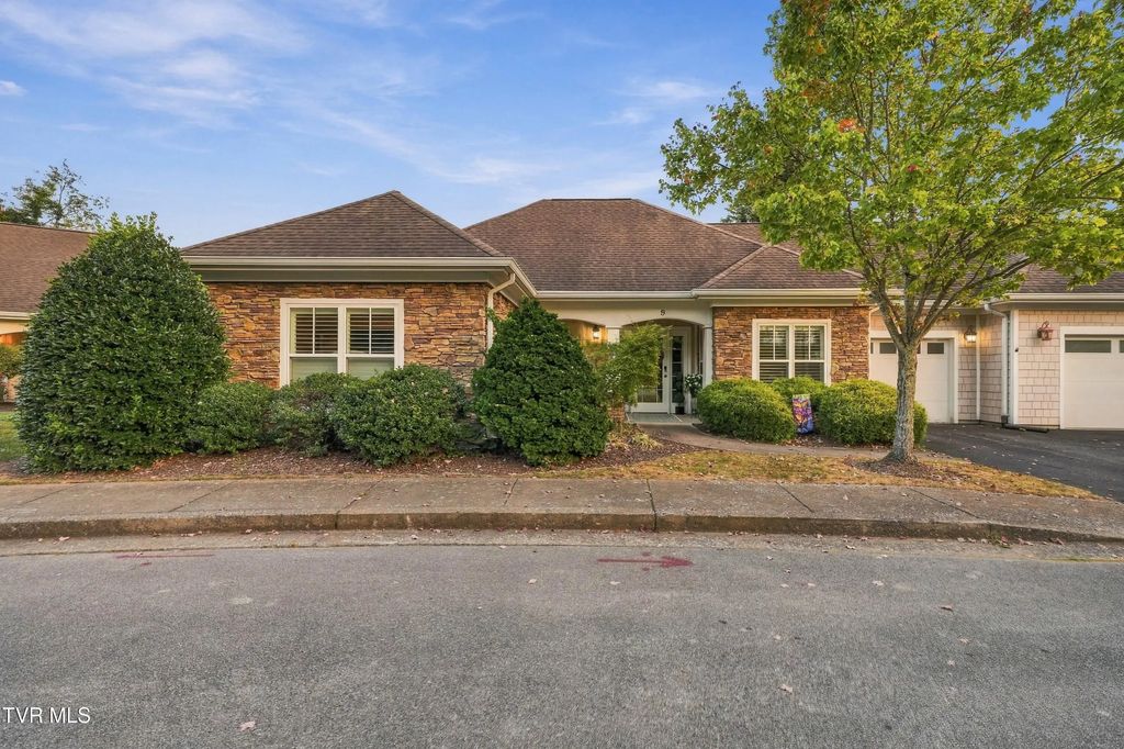211 University Parkway 9, Johnson City