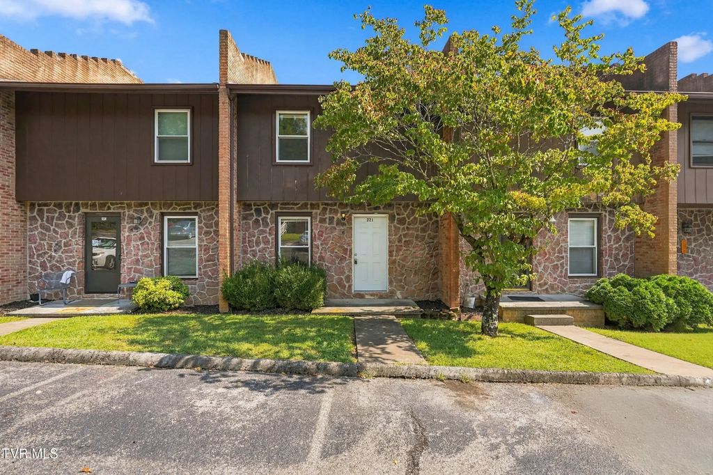 321 Emerald Drive 321, Bristol