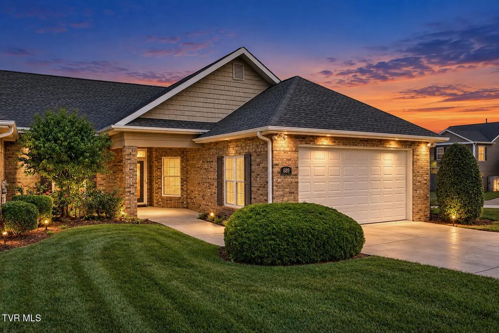 689 Trillium Trail, Johnson City