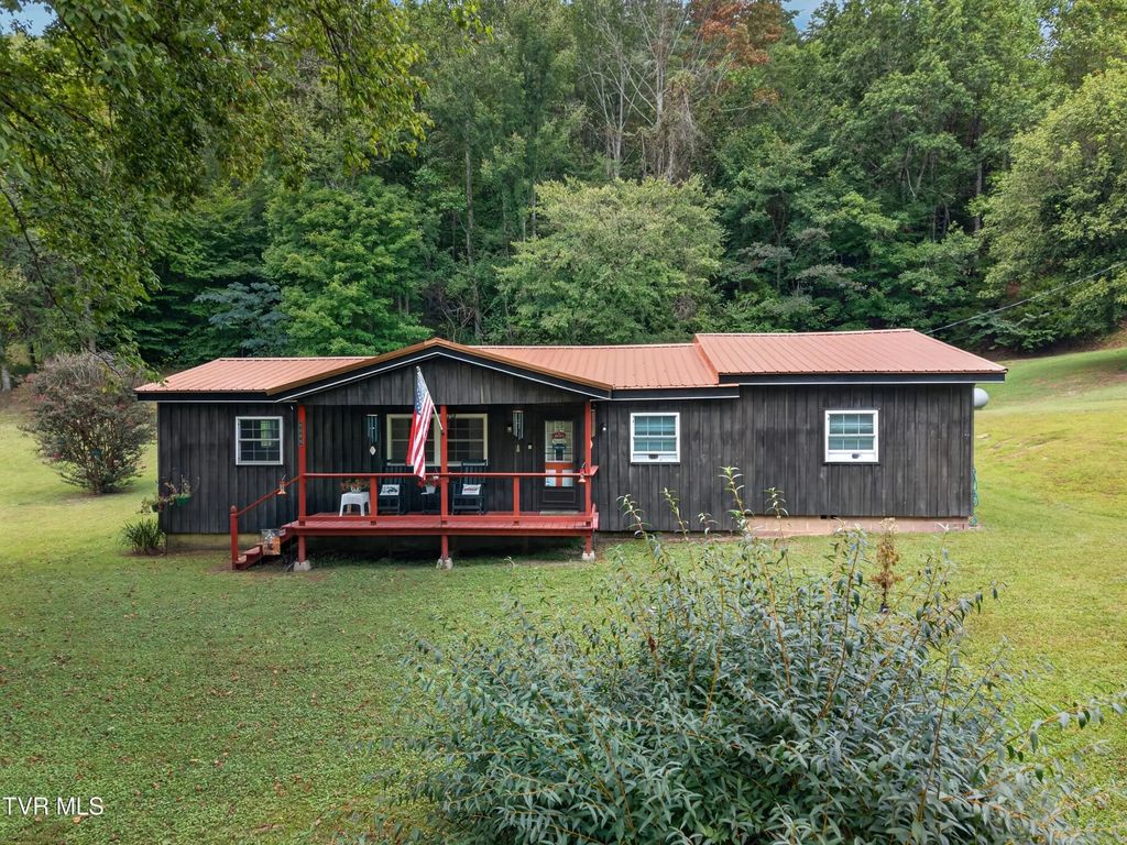 9089 Highway 66, Sneedville