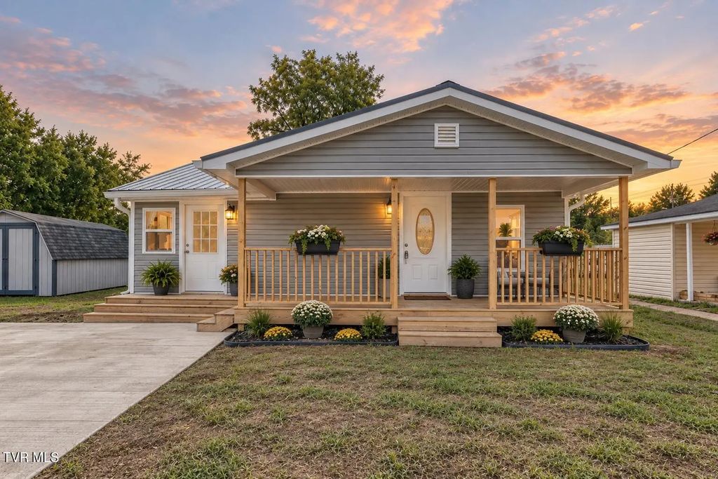 806 4th Street, Elizabethton