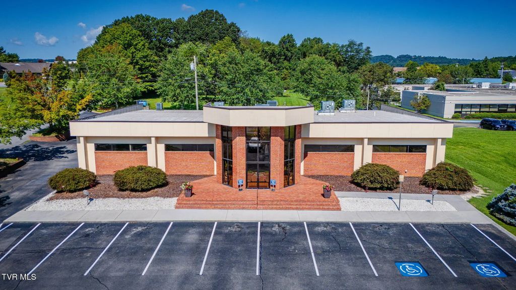 411 Princeton Road, Johnson City