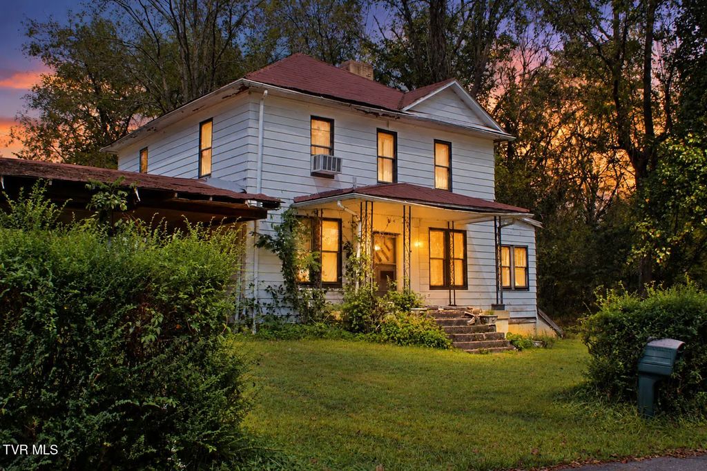 847 Leigh Avenue, Pennington Gap