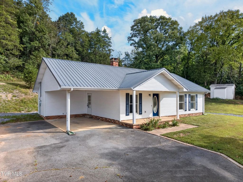 5640 Highway 11 W, Rogersville