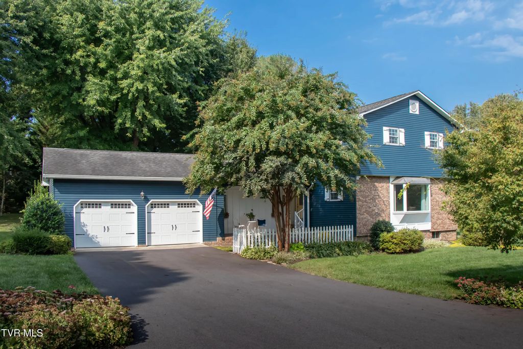 108 Maxwell Drive, Bristol