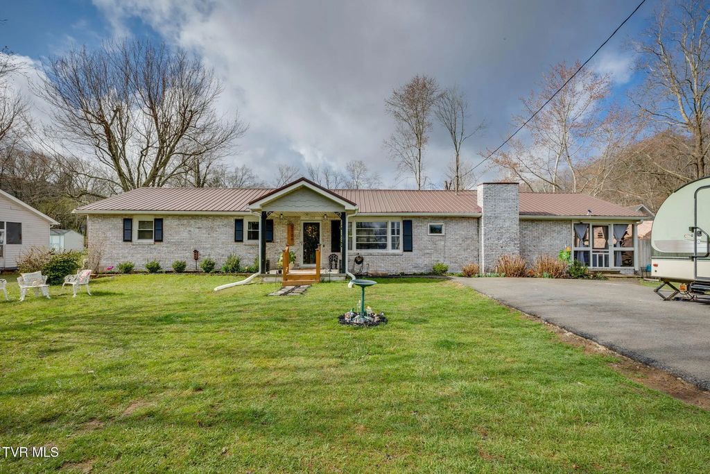 2104 Miller Lane, Johnson City
