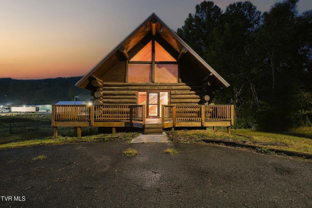 8407 Highway 19e, Roan Mountain