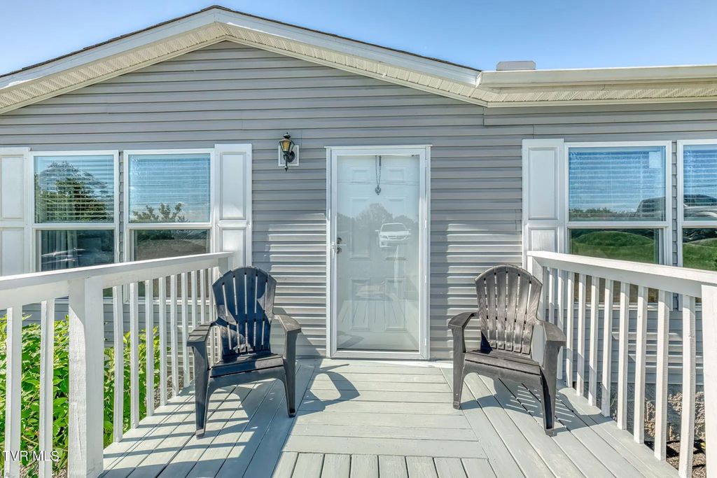 109 Lakeview Lane, Johnson City