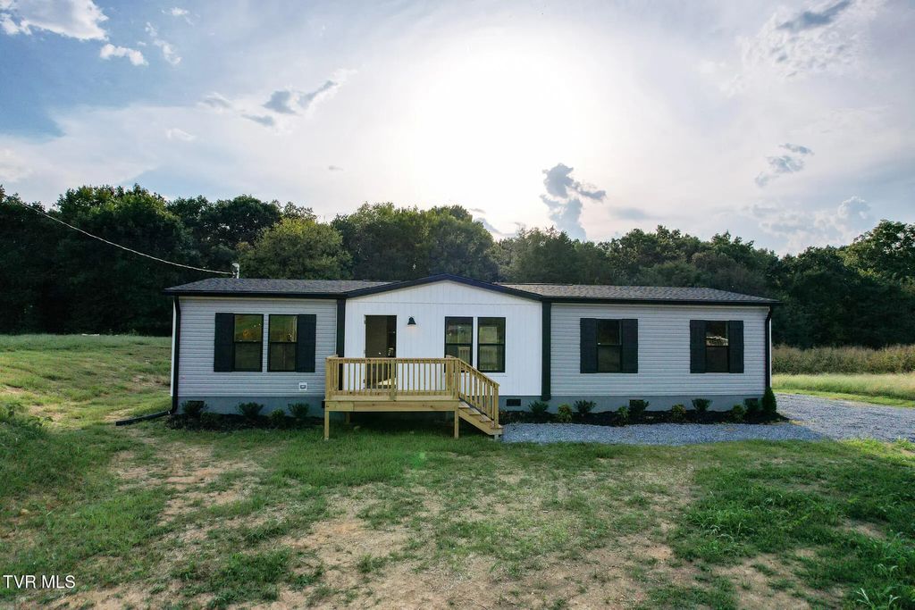 595 Mcdonald Road, Midway