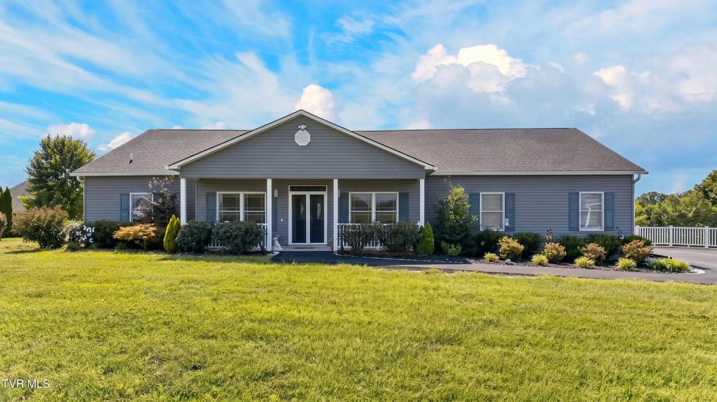 1971 Harbor Hills Drive, Dandridge