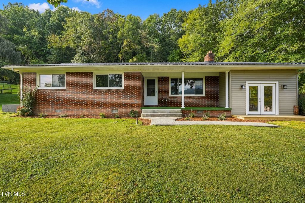 118 Gulf Avenue, Raven
