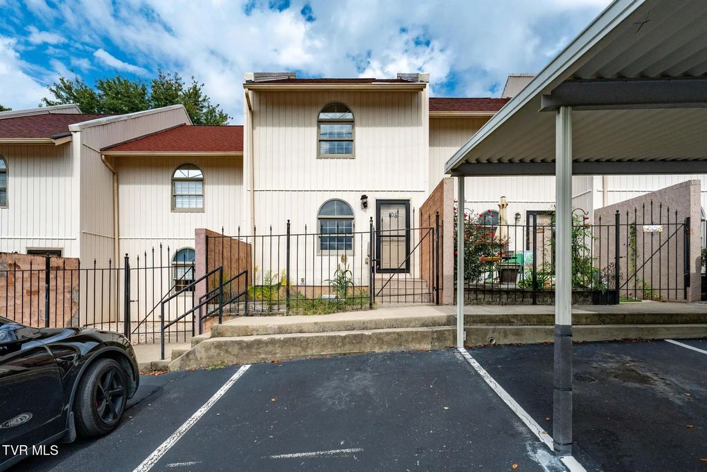 105 Phoenix Court 105, Kingsport