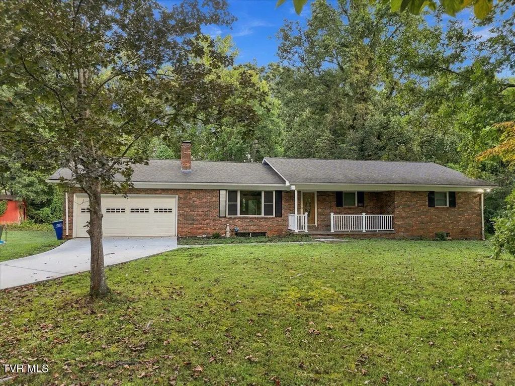 144 West Highway 25-70, Dandridge