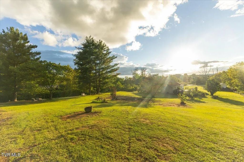 206 Old Stuart Hill Road, Jonesborough