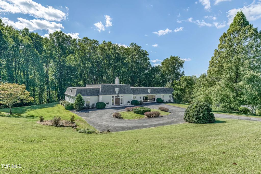 129 Ridgemont Road, Johnson City