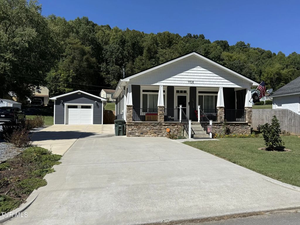 1108 Ledford Street, Elizabethton