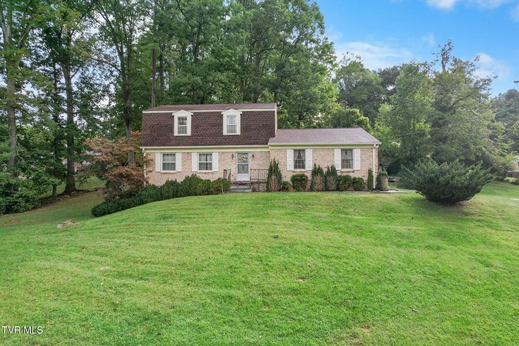 21720 Plantation Road, Bristol