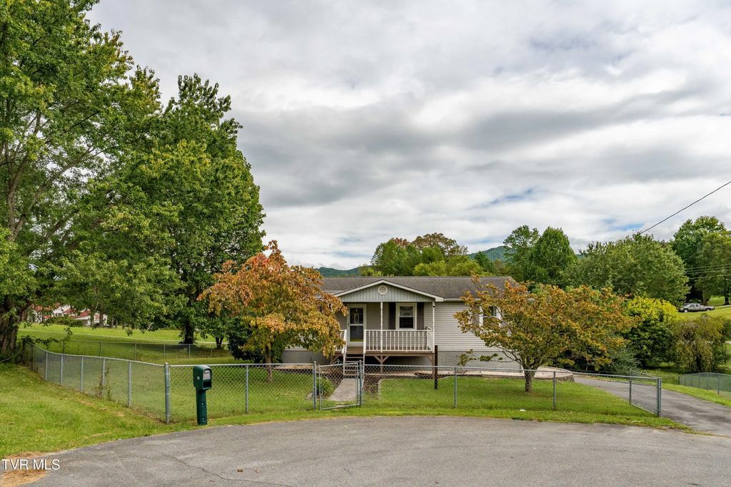 132 Joan Ann Drive, Elizabethton