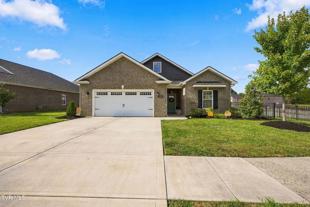 2328 Haystack Circle, Piney Flats