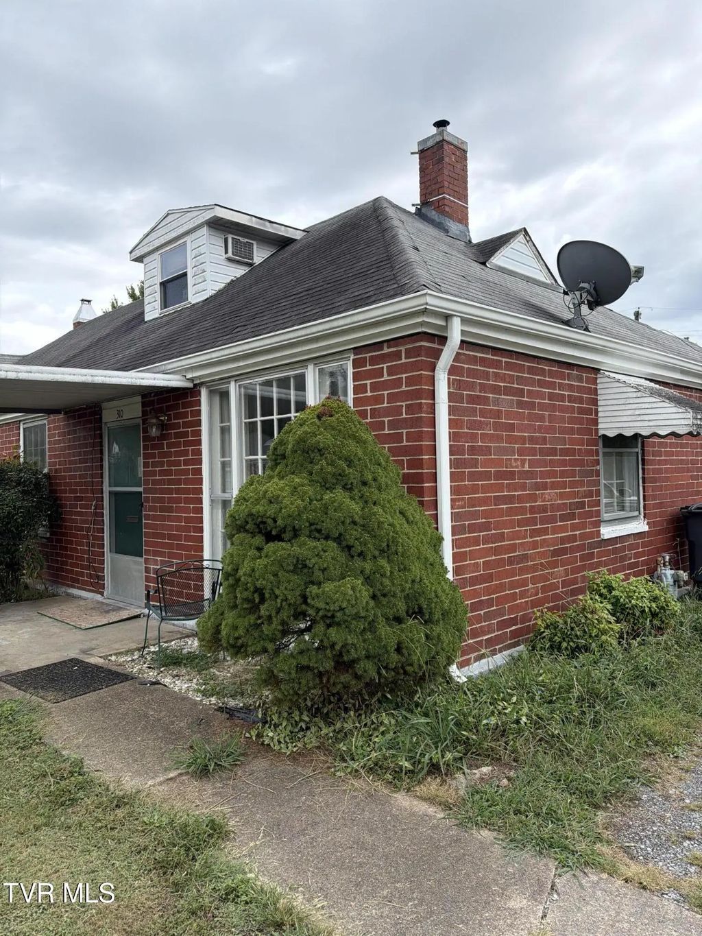 310 Cherokee Village Drive, Kingsport