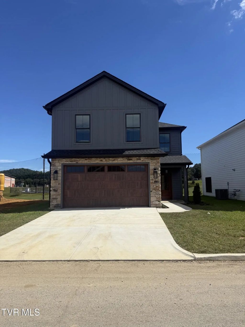 328 Monroe Drive, Bristol