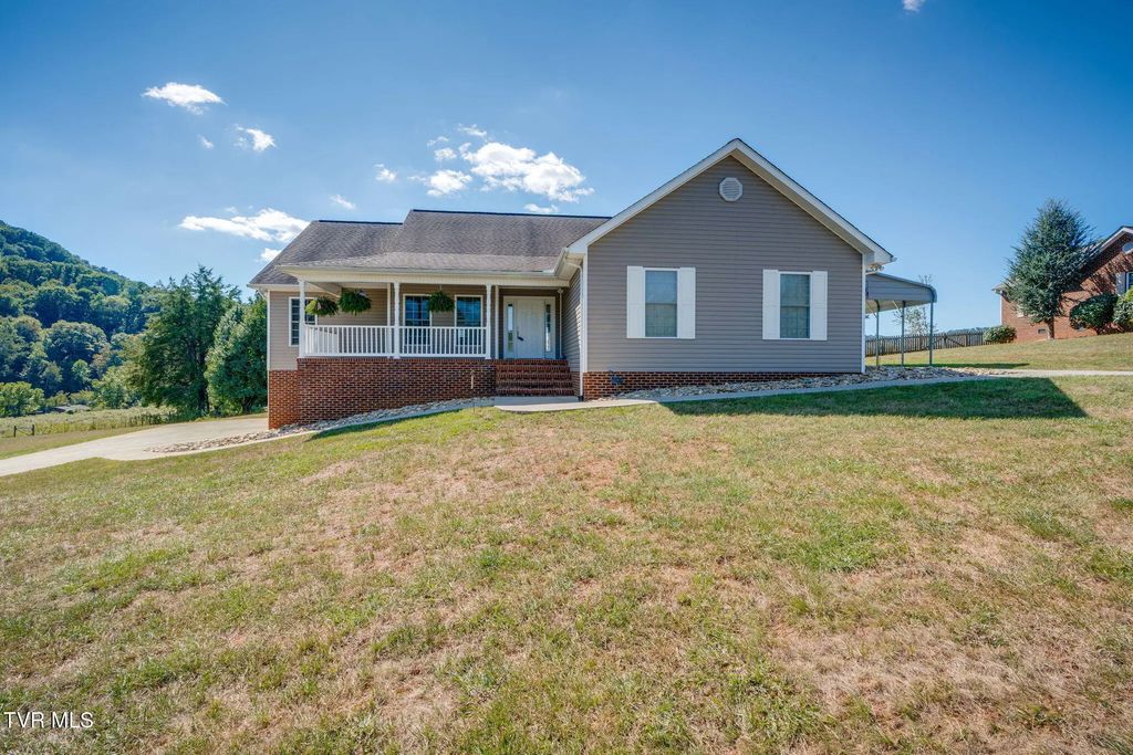 160 Clarksdale Circle, Rogersville