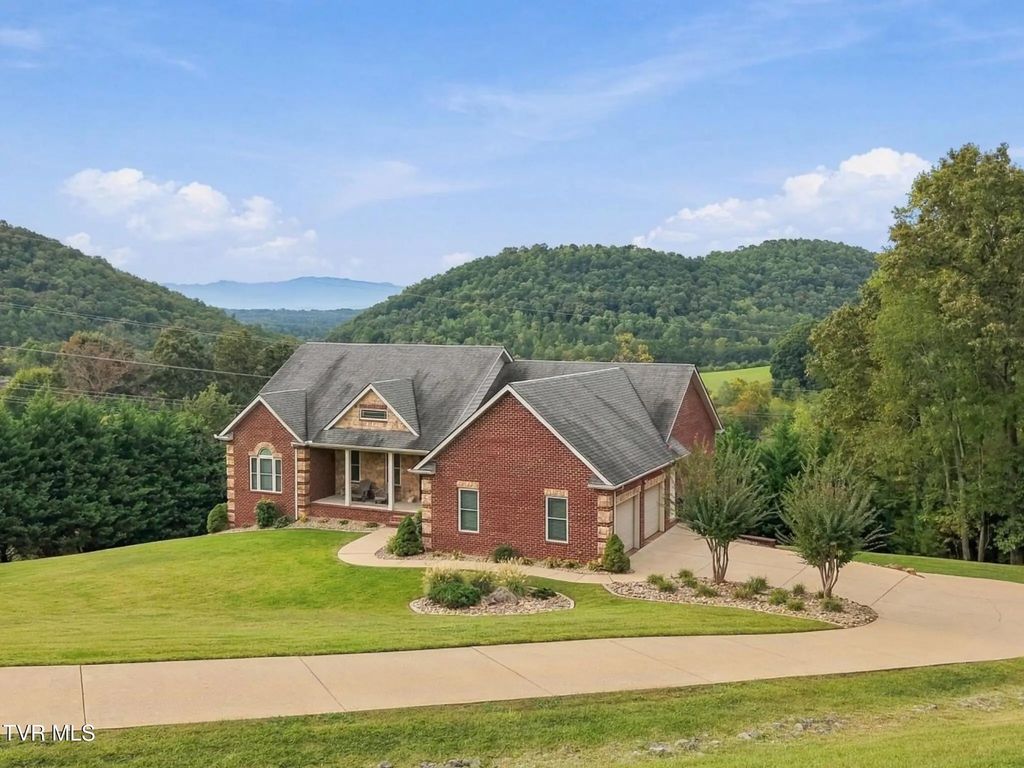 323 Independence Drive, Jefferson City
