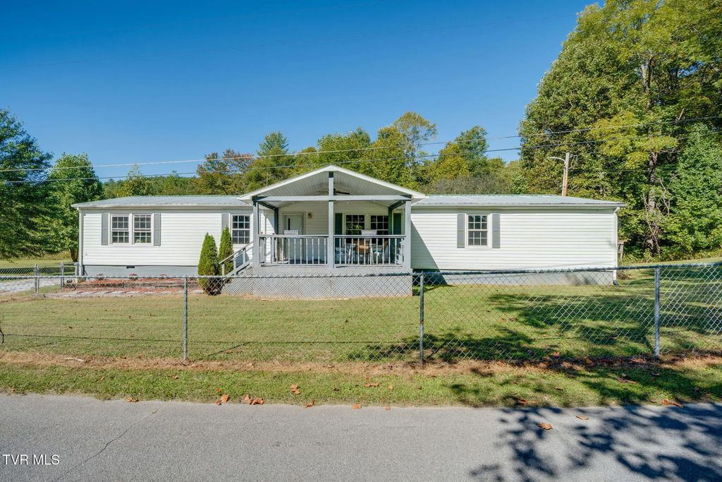 220 Falls Road, Hampton