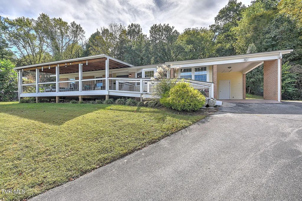 3404 Lakeshore Drive, Kingsport