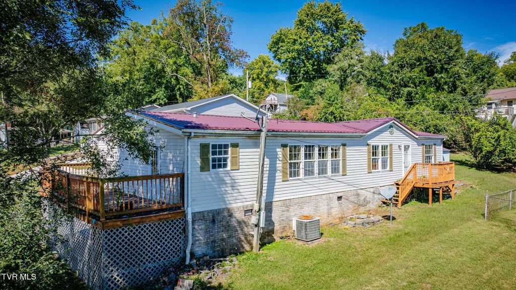 1942 West Stone Drive, Kingsport