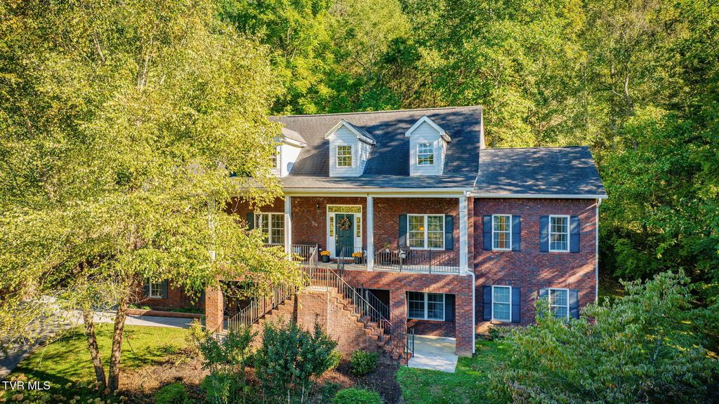 204 Fox Path Court, Kingsport