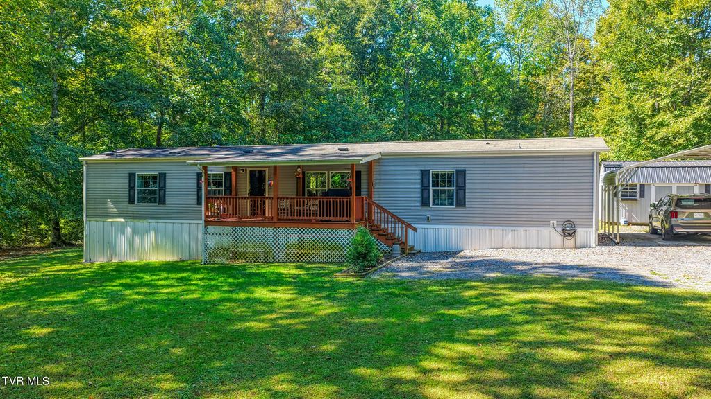 138 Lauderback Road, Rogersville