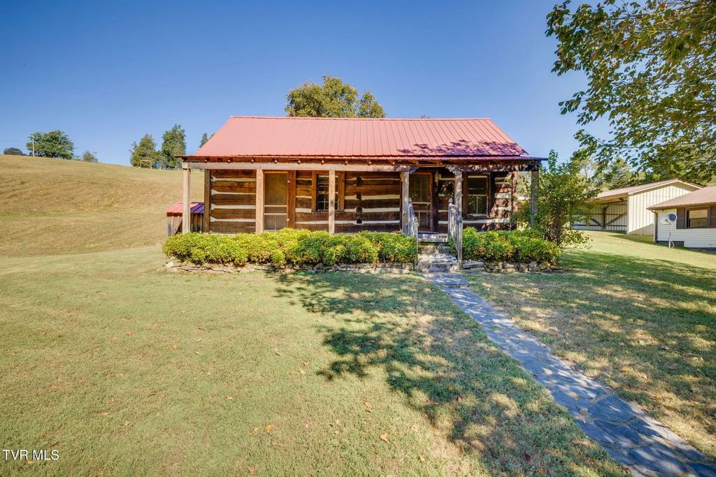 221 Amis Chapel Road, Surgoinsville