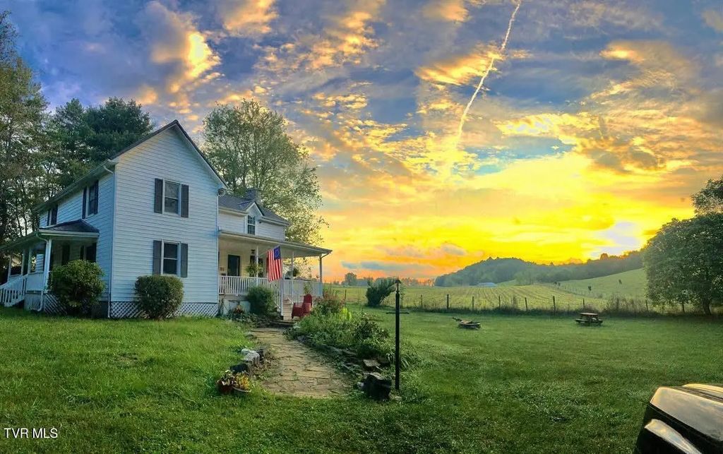 20217 Shadowood Circle, Meadowview