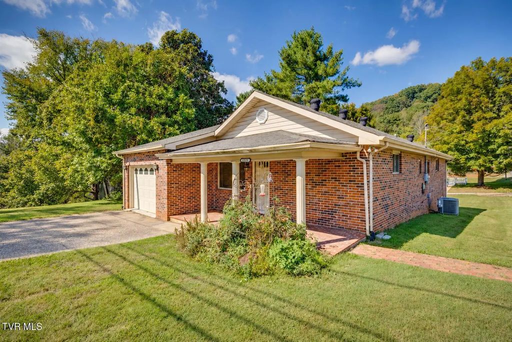 159 East Carters Valley Road, Kingsport