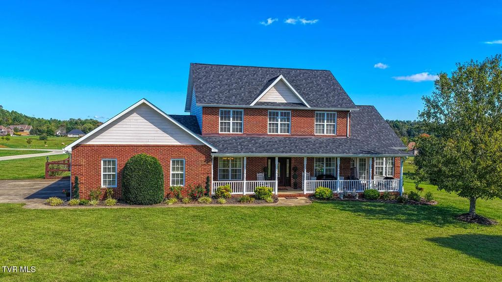 225 Plantation Drive, Greeneville