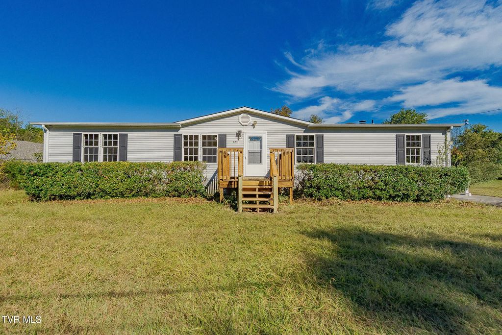 2211 Diana Avenue, Kingsport