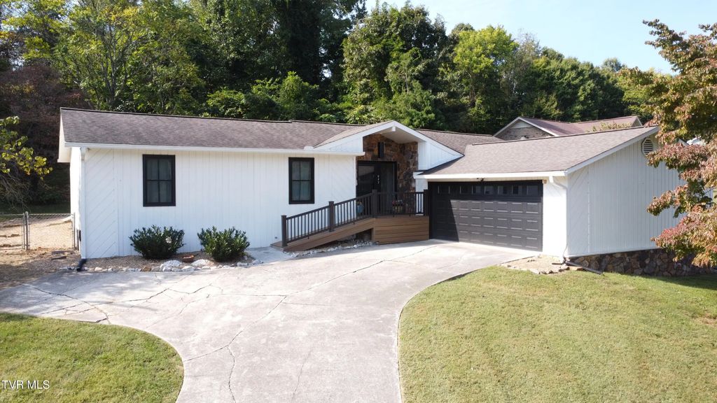 947 Mountain Laurel Road, Morristown